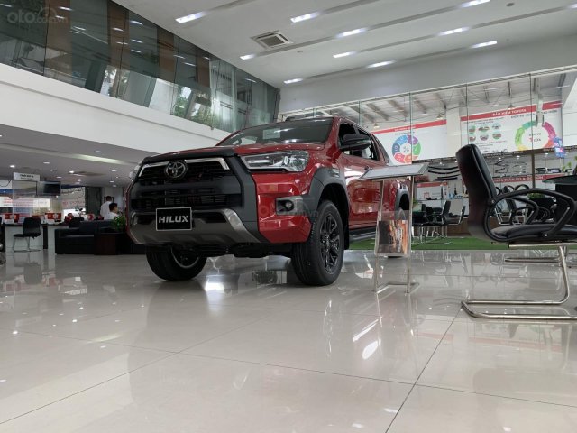 Toyota Hilux 2020 giao ngay, khuyến mại lớn bao giá tốt nhất thị trường, hỗ trợ trả góp lên tới 90%0