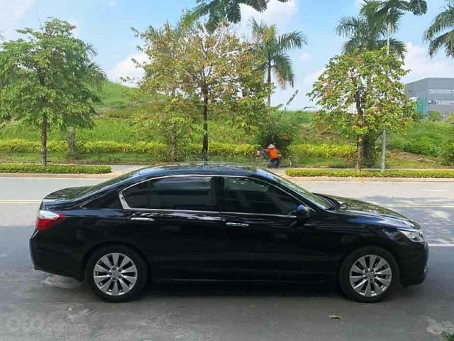 Bán Honda Accord năm sản xuất 2014, màu đen, nhập khẩu nguyên chiếc còn mới