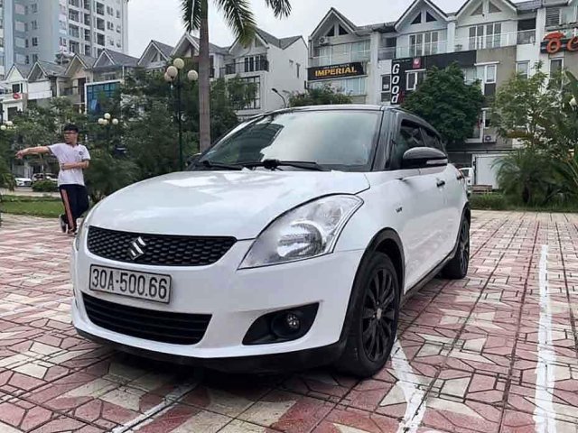 Bán Suzuki Swift sản xuất năm 2014, màu trắng còn mới, 369tr