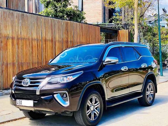 Cần bán gấp Toyota Fortuner năm 2017, màu nâu, nhập khẩu còn mới0