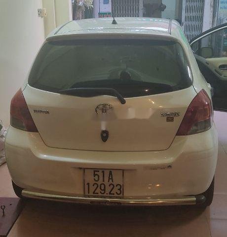 Bán Toyota Yaris sản xuất năm 2010, màu trắng, nhập khẩu còn mới