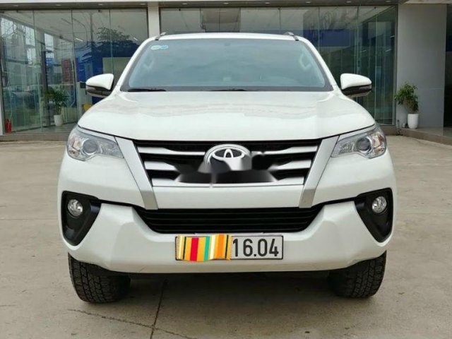 Bán Toyota Fortuner năm sản xuất 2020, màu trắng chính chủ0