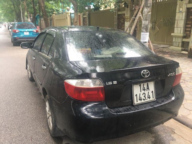 Cần bán xe Toyota Vios đời 2005, màu đen, nhập khẩu nguyên chiếc còn mới