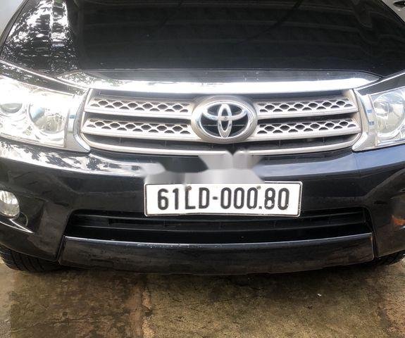 Cần bán gấp Toyota Fortuner sản xuất năm 2011, màu đen chính chủ, giá chỉ 400 triệu