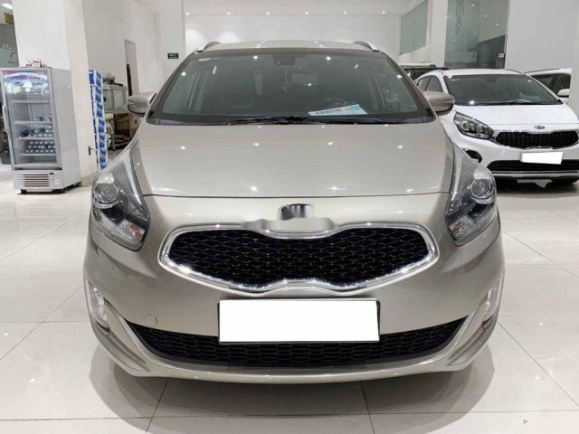 Cần bán gấp Kia Rondo sản xuất 2016 còn mới0