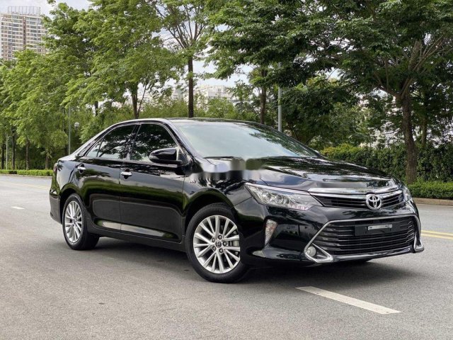 Bán ô tô Toyota Camry sản xuất năm 2016, màu đen