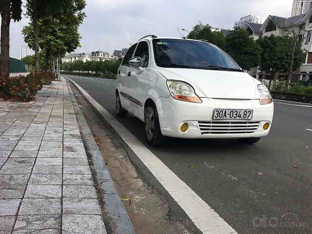 Cần bán Chevrolet Spark sản xuất năm 2009, màu trắng, nhập khẩu nguyên chiếc