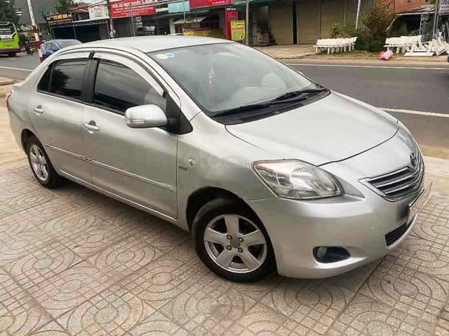 Cần bán gấp Toyota Vios 1.5E năm 2009, màu bạc