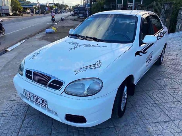 Cần bán lại xe Daewoo Lanos năm 2005, màu trắng, giá tốt