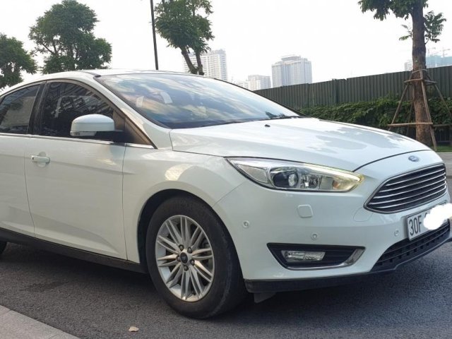 Bán Ford Focus 1.5 AT L Titanium màu trắng cực tiết kiệm nhiên liệu, giá tốt0