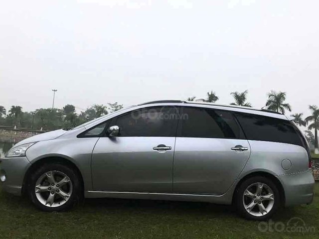 Cần bán gấp Mitsubishi Grandis Sport sản xuất 2009, màu bạc giá cạnh tranh