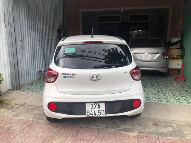 Cần bán xe Hyundai Grand i10 đời 2019, màu trắng