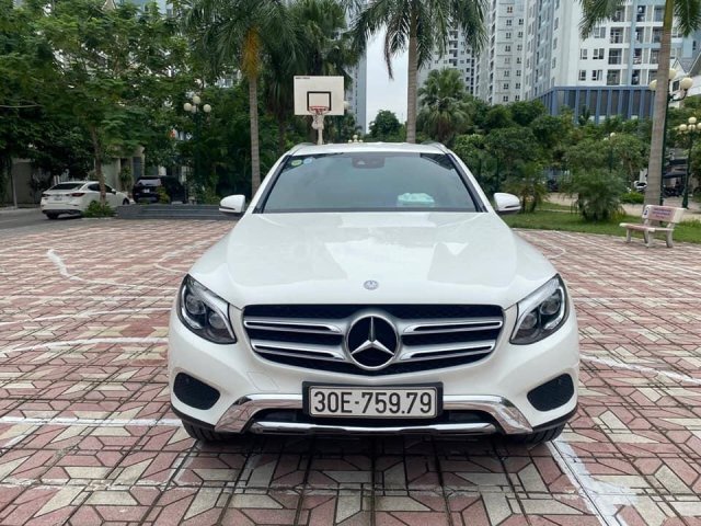 Bán Mercedes-Benz GLC 250 2017, màu trắng0