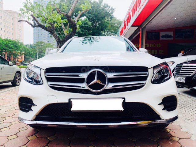 Bán xe Mercedes GLC 300 4Matic SX 2019, màu trắng0