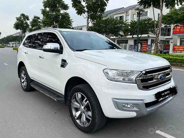 Bán Ford Everest Titanium năm 2017, màu trắng, nhập khẩu0