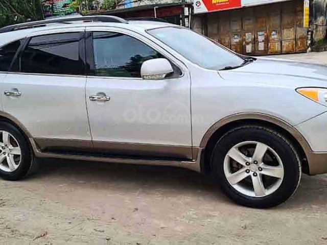 Cần bán Hyundai Veracruz năm 2009, màu bạc, nhập khẩu nguyên chiếc0