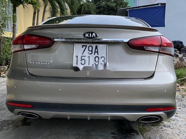 Cần bán lại xe Kia Cerato đời 2017 chính chủ, giá tốt0