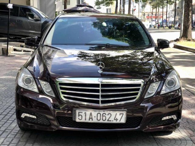 Bán xe Mercedes E 250 2009, màu nâu, xe nhập0