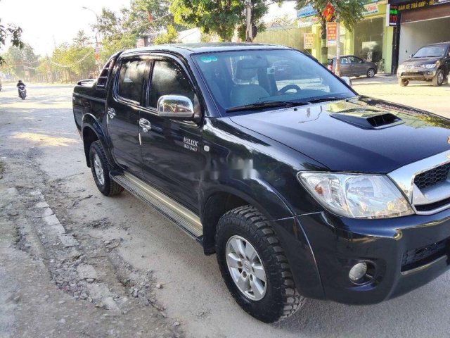 Xe Toyota Hilux năm sản xuất 2010, nhập khẩu còn mới, giá chỉ 335 triệu