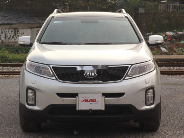 Bán ô tô Kia Sorento sản xuất 2016, màu trắng, 699tr