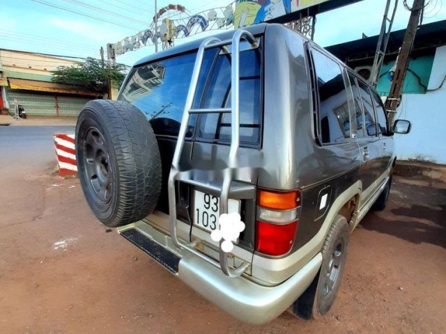 Cần bán gấp Isuzu Trooper năm 2002, màu xám, nhập khẩu0