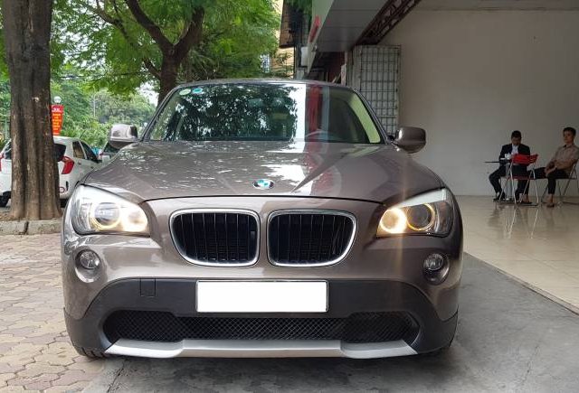 Cần bán lại xe BMW X1 đời 2011, màu xám, nhập khẩu còn mới, 515tr