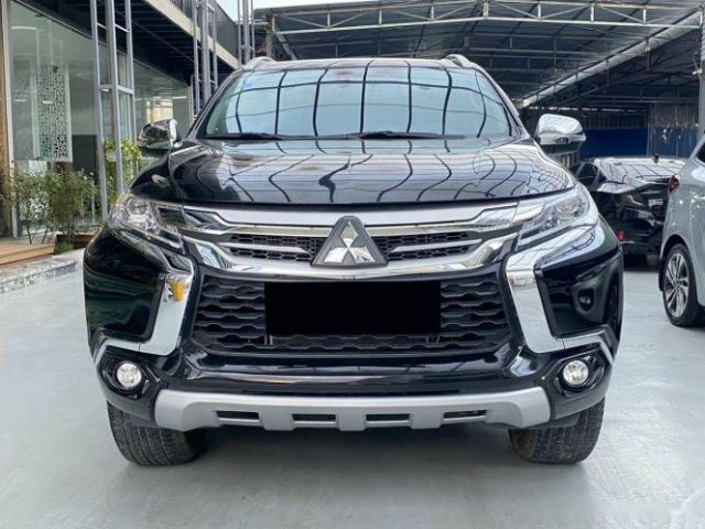 Xe Mitsubishi Pajero Sport 4x2 AT đời 2019, màu đen