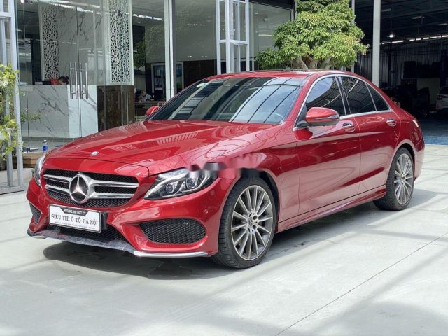 Cần bán gấp Mercedes C class sản xuất năm 2017 còn mới0