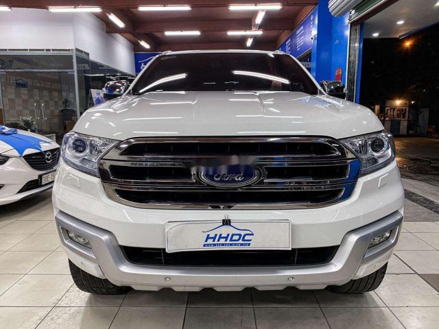 Bán Ford Everest đời 2016, màu trắng, xe nhập còn mới0