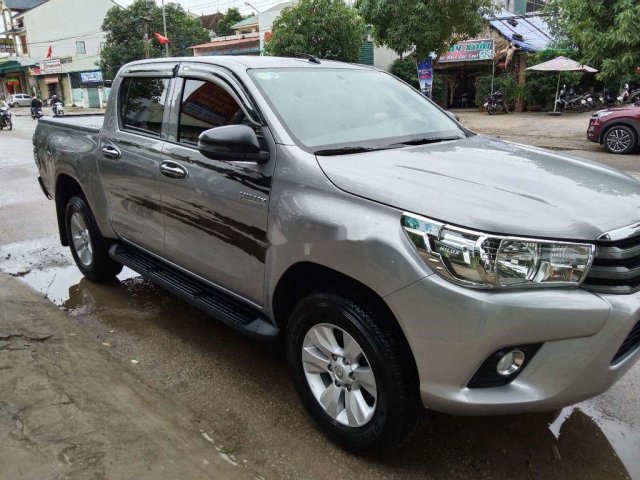 Cần bán gấp Toyota Hilux sản xuất năm 2019, nhập khẩu còn mới, giá 570tr