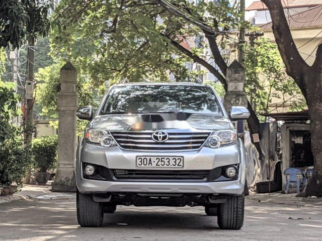 Bán Toyota Fortuner sản xuất năm 2014 còn mới