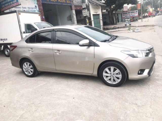 Cần bán gấp Toyota Vios sản xuất 2017 chính chủ giá cạnh tranh0