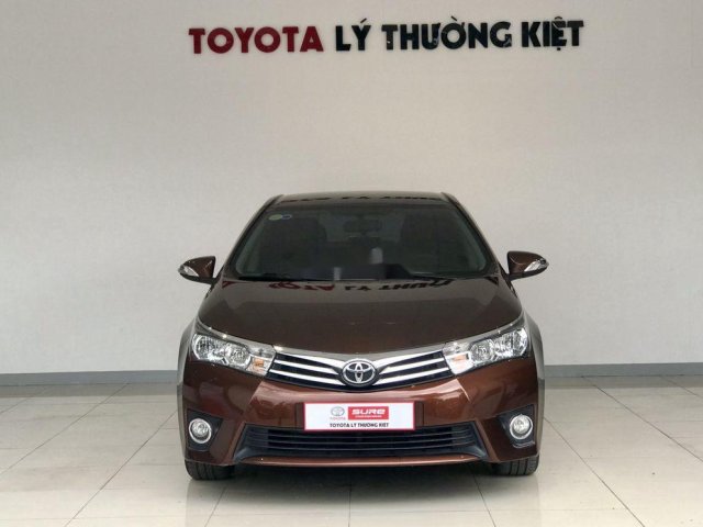 Bán Toyota Corolla Altis năm sản xuất 2014, màu nâu chính chủ, giá 560tr0