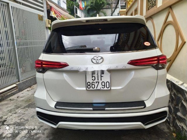 Bán ô tô Toyota Fortuner sản xuất năm 2017, màu trắng 