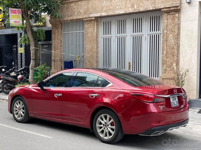 Bán xe Mazda 6 2.0 2015, màu đỏ, đã chạy 60 000 km0