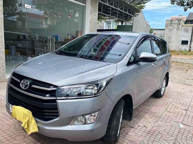 Bán Toyota Innova năm sản xuất 2018, màu bạc giá cạnh tranh0