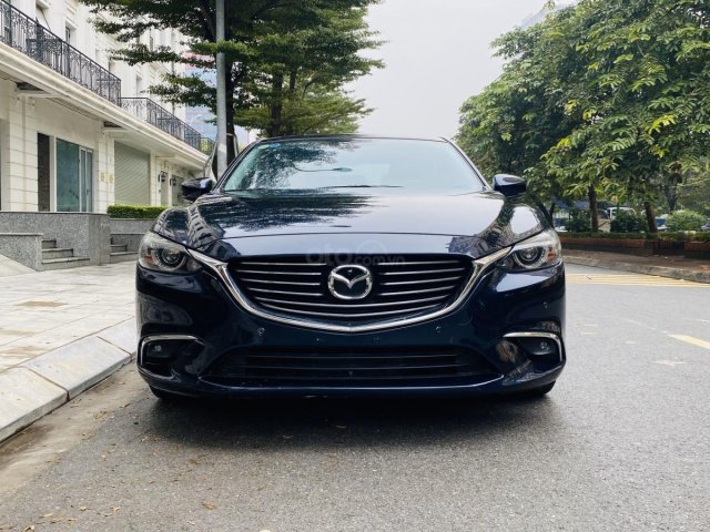 Bán xe Mazda 6 2.0 SX 2017 xe rất mới và đẹp0