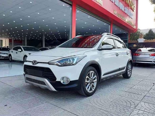 Bán xe Hyundai i20 Active sản xuất năm 2015, màu trắng, xe nhập còn mới0