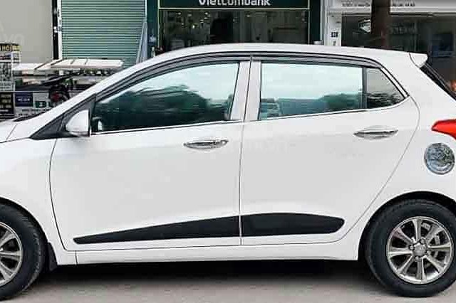 Bán Hyundai Grand i10 năm sản xuất 2015, màu trắng, nhập khẩu nguyên chiếc