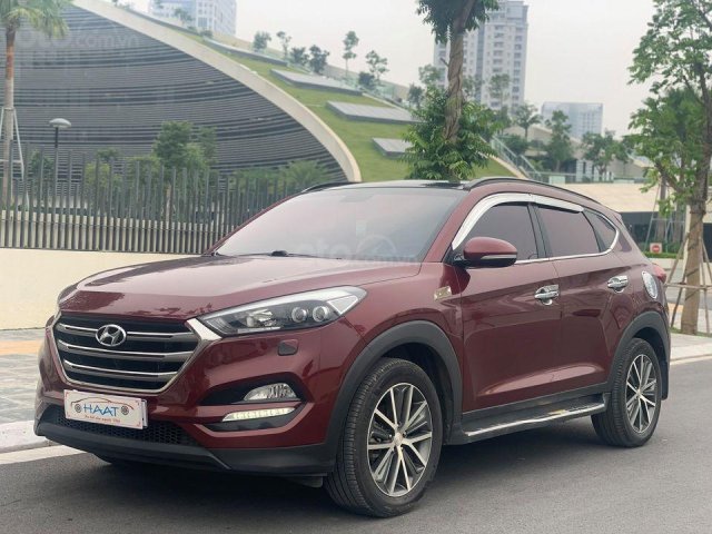 Cần bán gấp với giá ưu đãi chiếc Hyundai Tucson 2.0AT sản xuất 2015