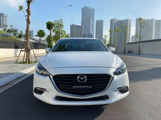 Bán em Mazda 3 1.5 sedan 2018, biển HN, màu trắng