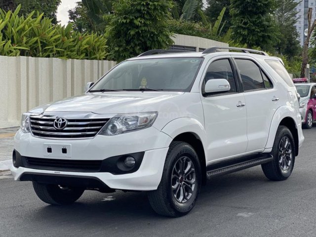 Mua xe giá thấp với chiếc Toyota Fortuner Sportivo sản xuất 2015