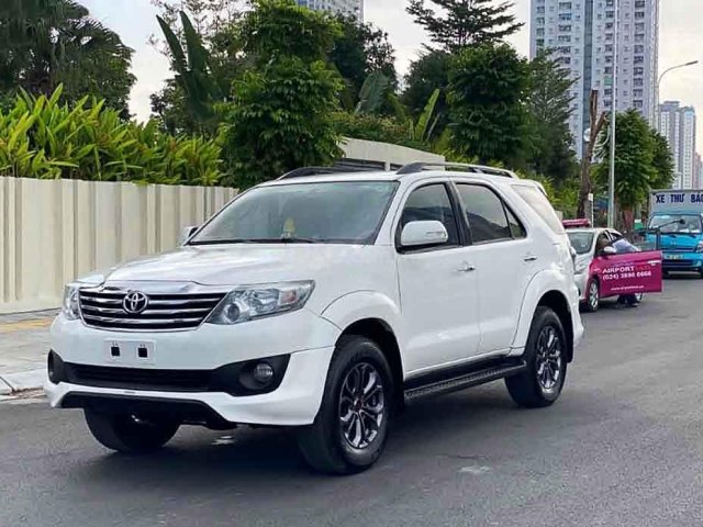 Bán ô tô Toyota Fortuner đời 2015, màu trắng, 690tr