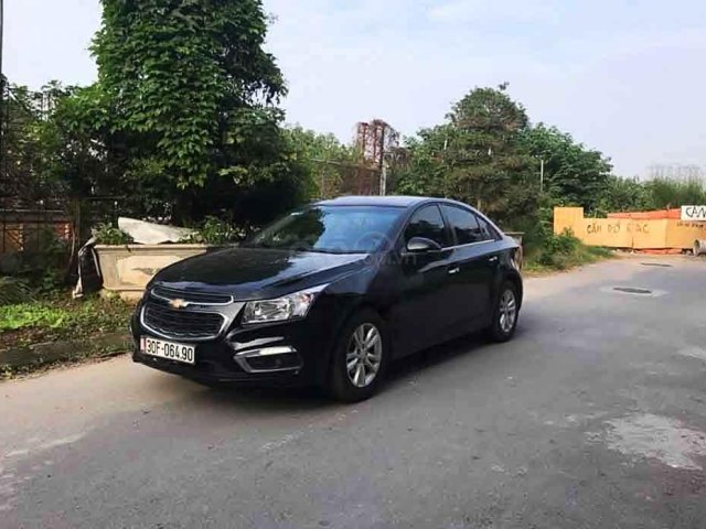 Bán Chevrolet Cruze 2017, màu đen, 355tr