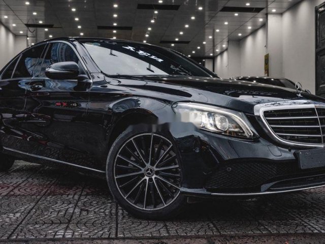 Bán Mercedes C200 Exclusive năm sản xuất 2019, màu đen0