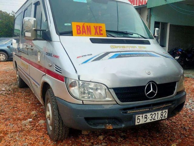 Bán Mercedes Sprinter 2004, màu bạc, giá tốt0