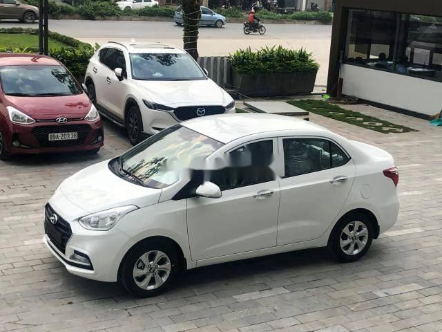 Bán Hyundai Grand i10 2018, màu trắng, xe nhập, giá tốt
