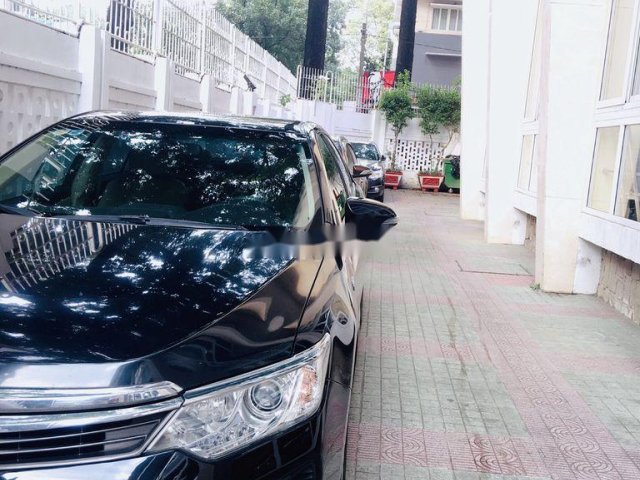 Bán xe Toyota Camry sản xuất 2016, màu đen