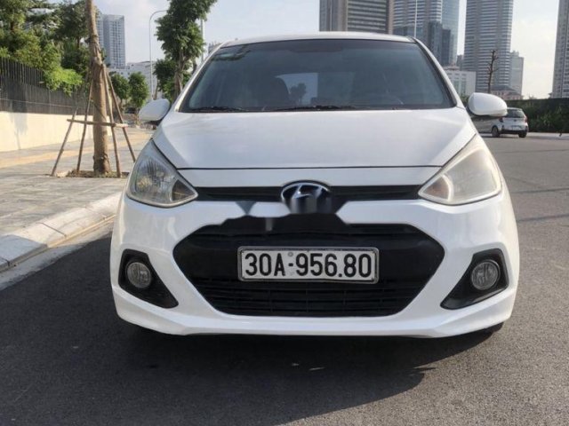 Bán xe Hyundai Grand i10 sản xuất năm 2015, màu trắng, xe nhập0