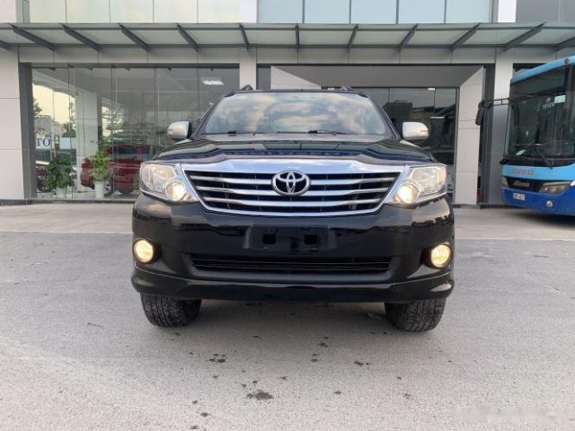 Bán Toyota Fortuner năm 2013, màu đen, chính chủ0